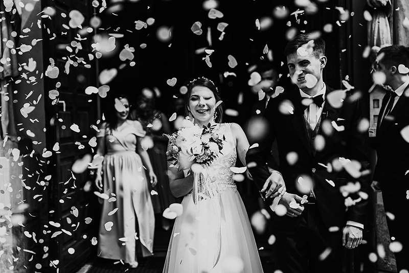 Whitedressphoto zdjęcia które zachwycają 2020 black&white czarno białe ślub wesele fotografia ślubna inspiracje www.abcslubu.pl